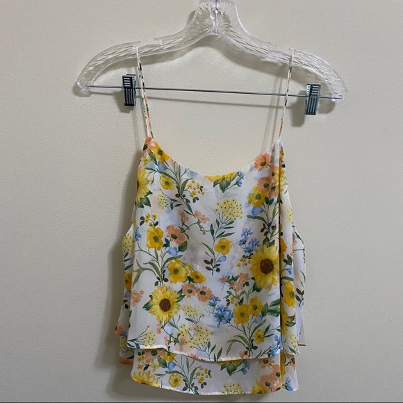 Forever 21 Tops - Floral summer crop top